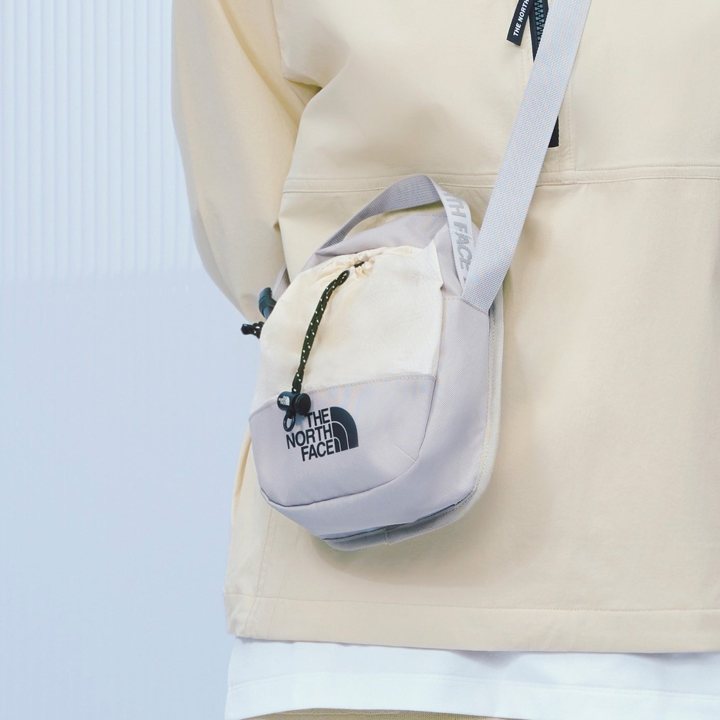 🇰🇷 THE NORTH FACE ☆ ★. BREEZE 斜孭包