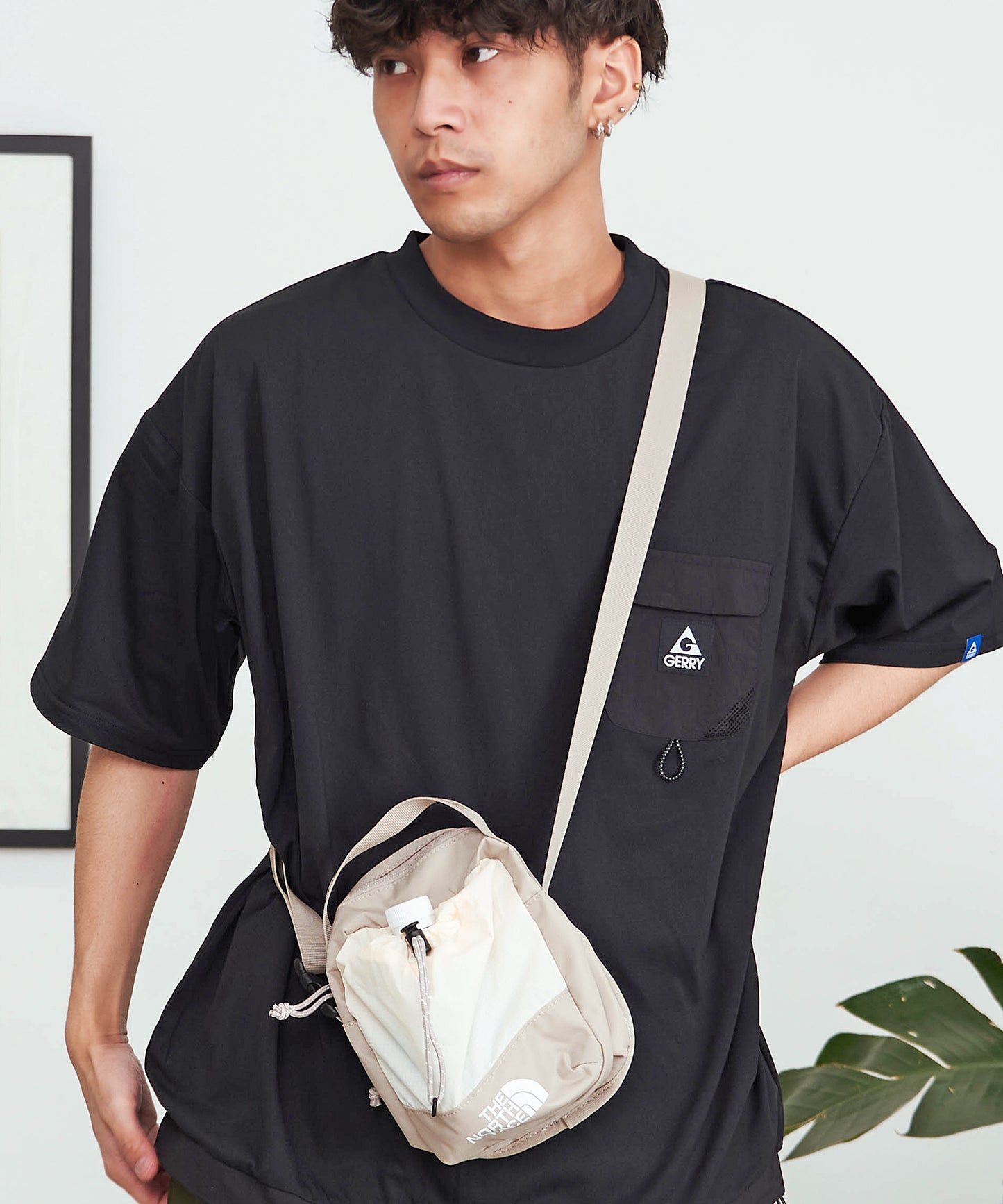 🇰🇷 THE NORTH FACE ☆ ★. BREEZE 斜孭包