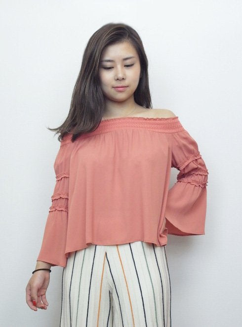 🇯🇵 Lily Brown ✿ 露肩上衣